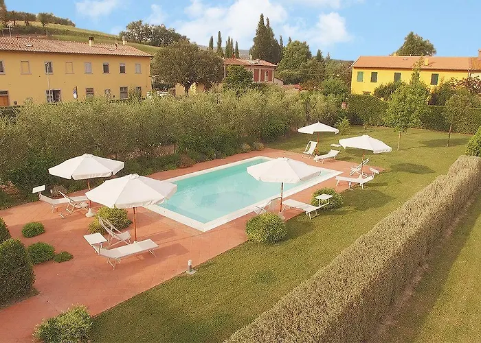 Borgo Piccaratico Фермерский дом *